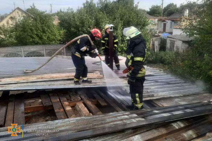 У Новомосковському районі горіла лазня