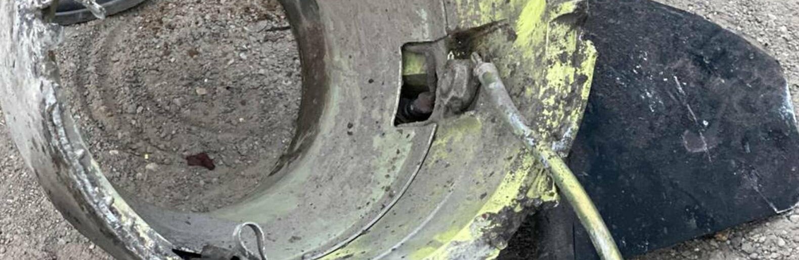 На автотранспортному підприємстві, в яке поцілила ворожа ракета, під завалами знайшли тіла двох людей