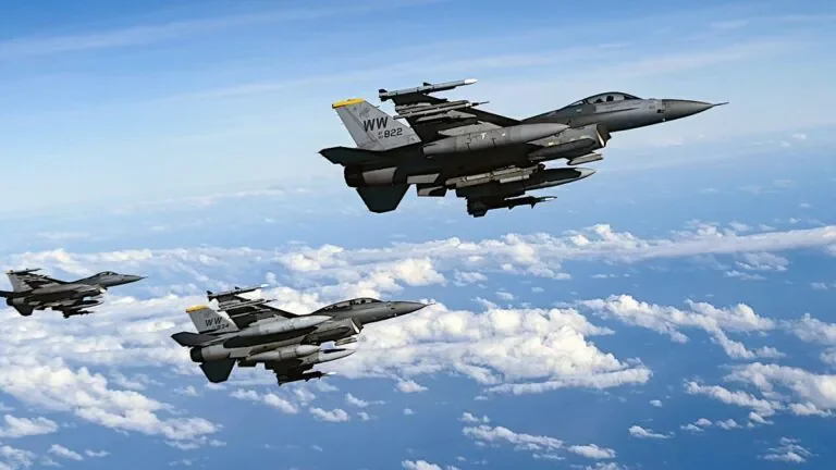 Сполучені штати схвалили навчання українських пілотів на F-16 у Європі