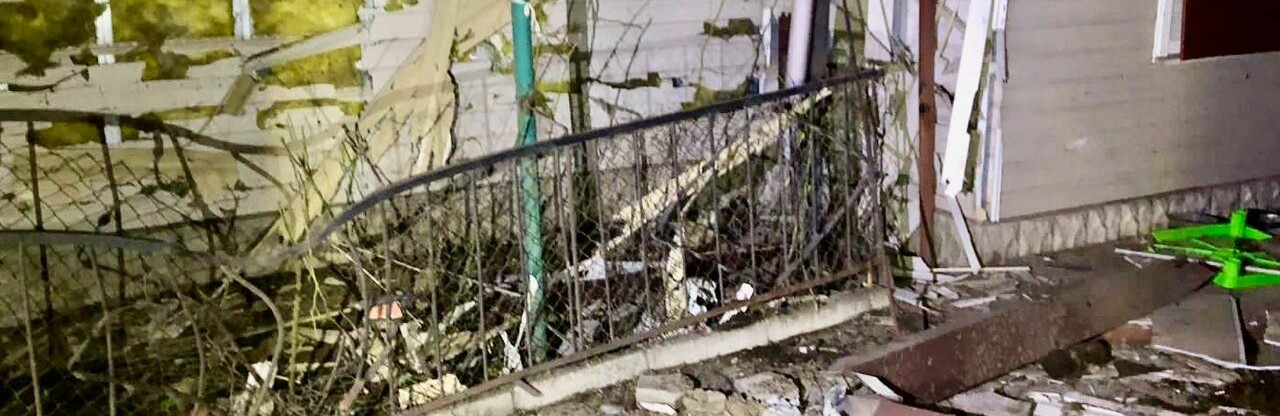 В Дніпропетровській області внаслідок нічних обстрілів загинула жінка