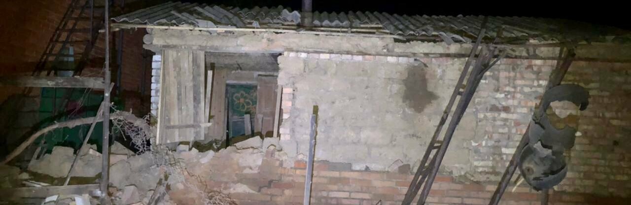 Продовжуються нічні обстріли Дніпропетровщини, поранена людина