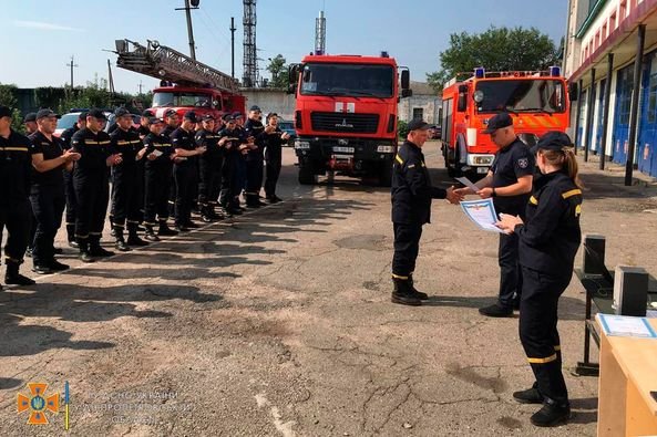 Рятувальників Новомосковського району нагородили за сумлінну працю