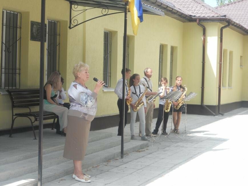 В Новомосковске отремонтировали школу эстетического воспит..., фото-1 В Новомосковске отремонтировали школу эстетического воспитания, фото-1