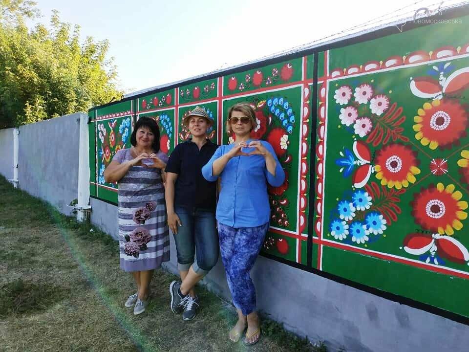 В одному з сіл Новомосковщини з’явився автентичний стінопис..., фото-4 В одному з сіл Новомосковщини з’явився автентичний стінопис: про те, хто створив красу та що то за розпис розповіла вчитель місцевої школи, фото-4