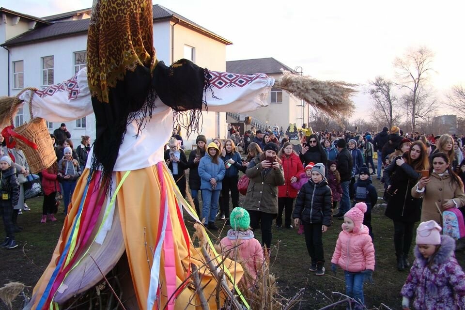 У Новомосковську відсвяткували Масляну: фото, фото-10 У Новомосковську відсвяткували Масляну: фото, фото-10