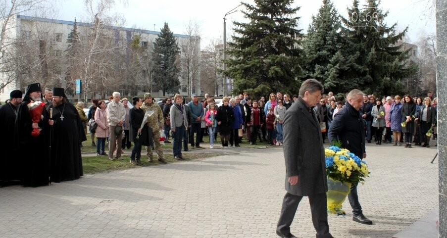 У Новомосковську вшанували пам'ять Великого Кобзаря: фото, фото-5 У Новомосковську вшанували пам'ять Великого Кобзаря: фото, фото-5