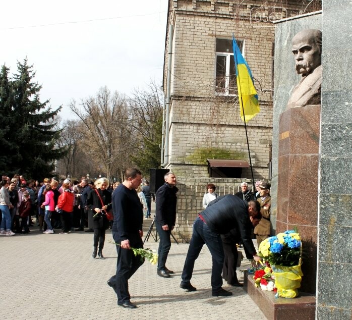 У Новомосковську вшанували пам'ять Великого Кобзаря: фото, фото-16 У Новомосковську вшанували пам'ять Великого Кобзаря: фото, фото-16
