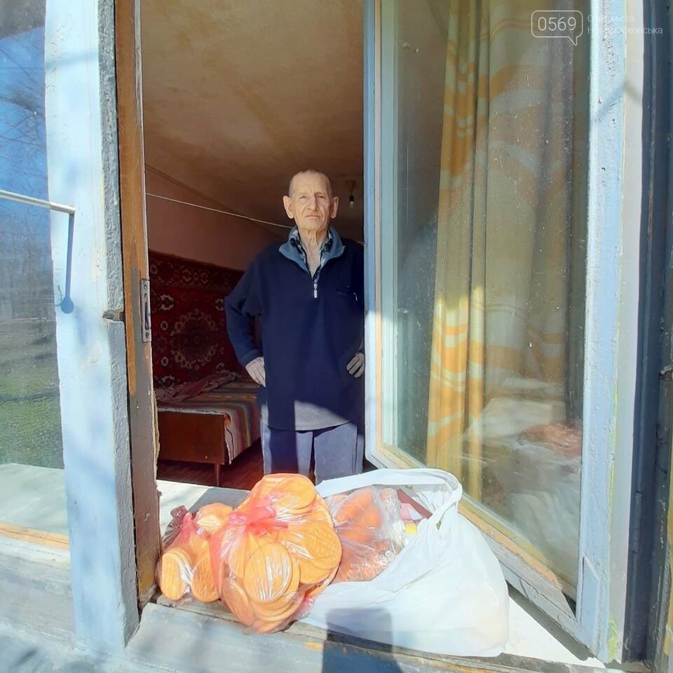 У Новомосковську літнім людям доставляють продуктові набори..., фото-2 У Новомосковську літнім людям доставляють продуктові набори, ліки та засоби гігієни, фото-2