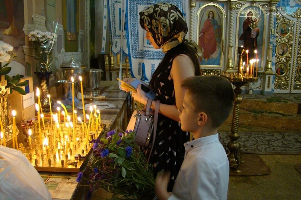 Як у Новомосковську святкували Трійцю: фото, фото-4 Як у Новомосковську святкували Трійцю: фото, фото-4