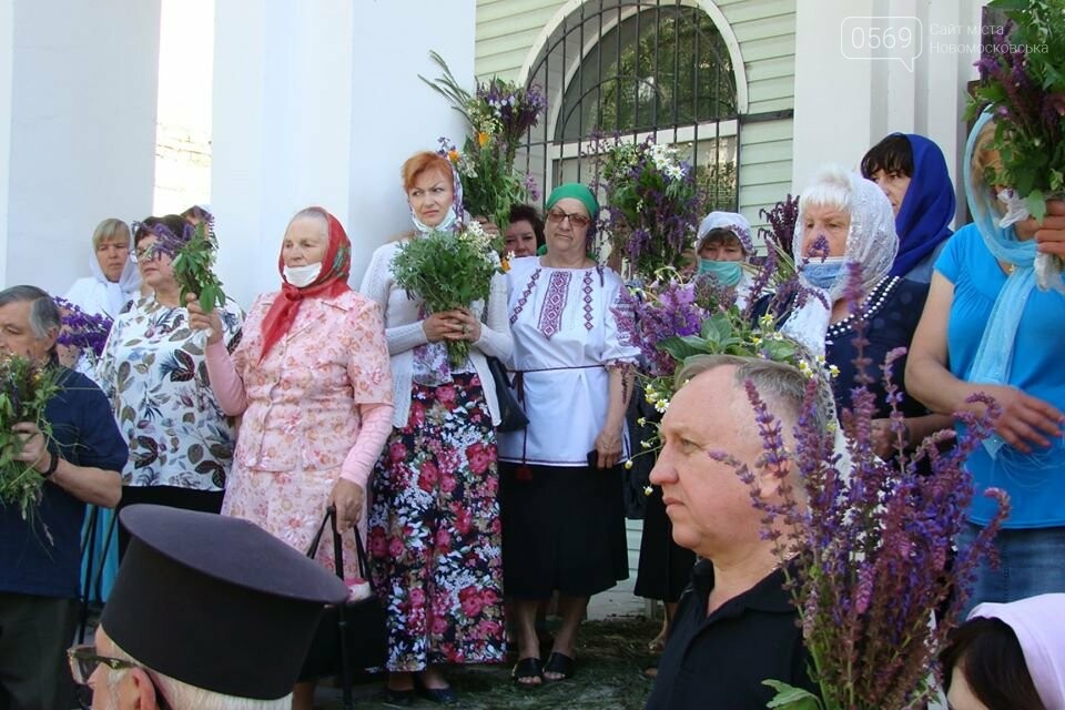 Як у Новомосковську святкували Трійцю: фото, фото-5 Як у Новомосковську святкували Трійцю: фото, фото-5