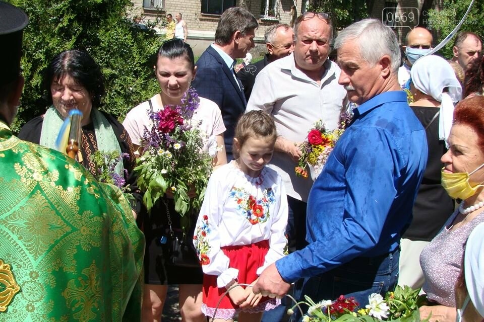 Як у Новомосковську святкували Трійцю: фото, фото-9 Як у Новомосковську святкували Трійцю: фото, фото-9