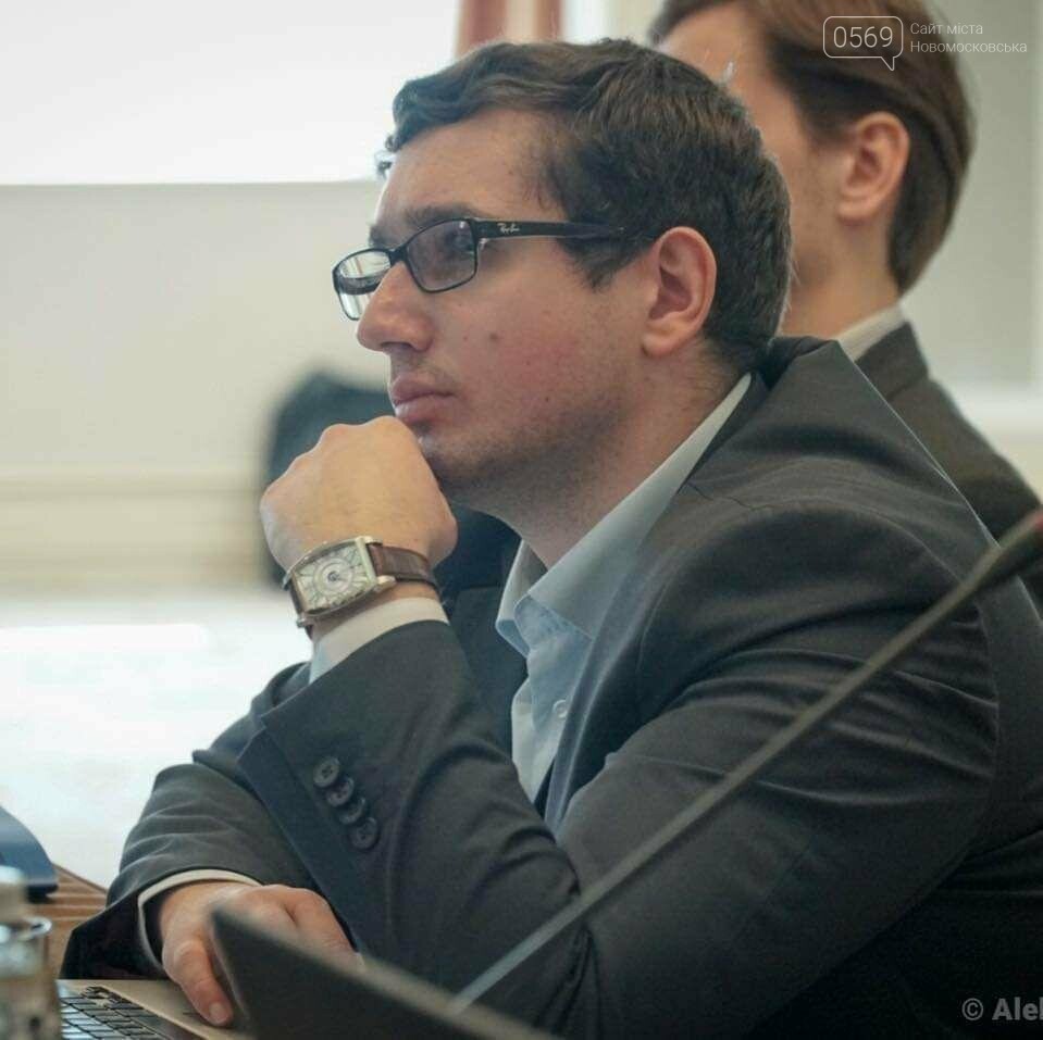 Набор в команду людей с опытом реальных побед, а не «активи..., фото-1 Набор в команду людей с опытом реальных побед, а не «активистов» обеспечит Блоку Вилкула поддержку людей на выборах, - эксперт, фото-1