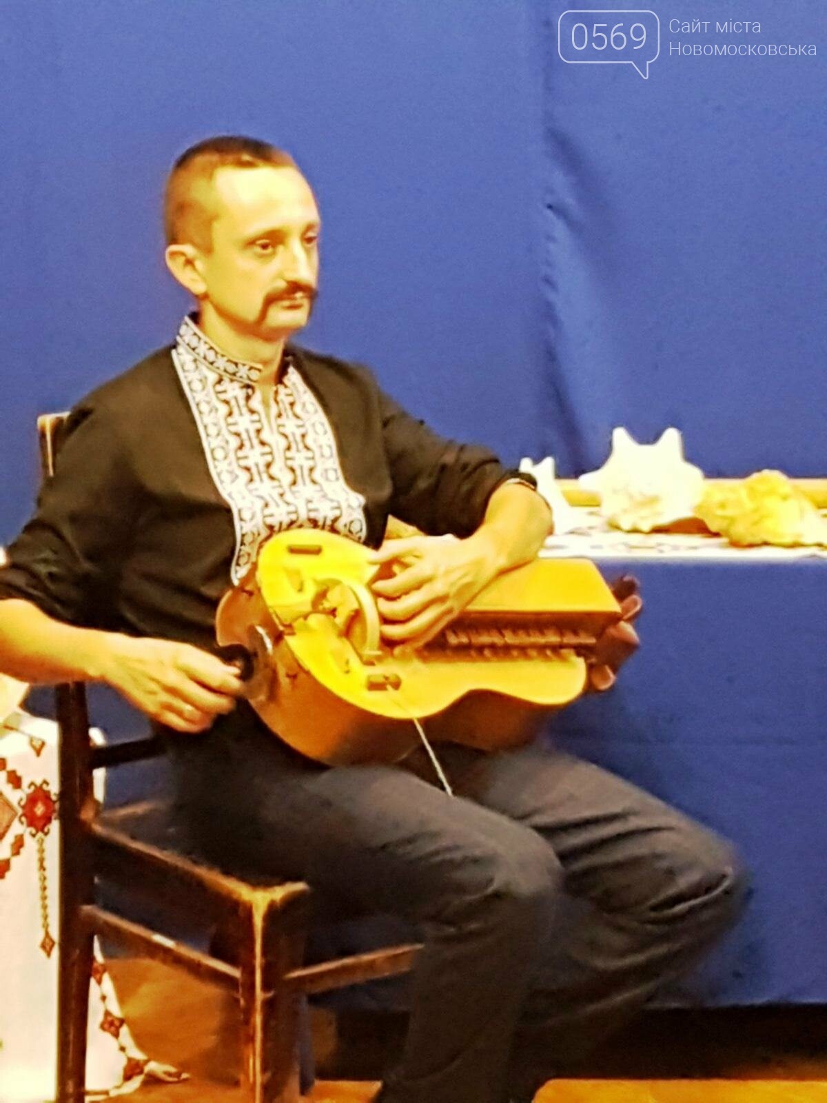 Учні Новомосковської мистецької школи відвідали виставку на..., фото-3 Учні Новомосковської мистецької школи відвідали виставку народних інструментів, фото-3