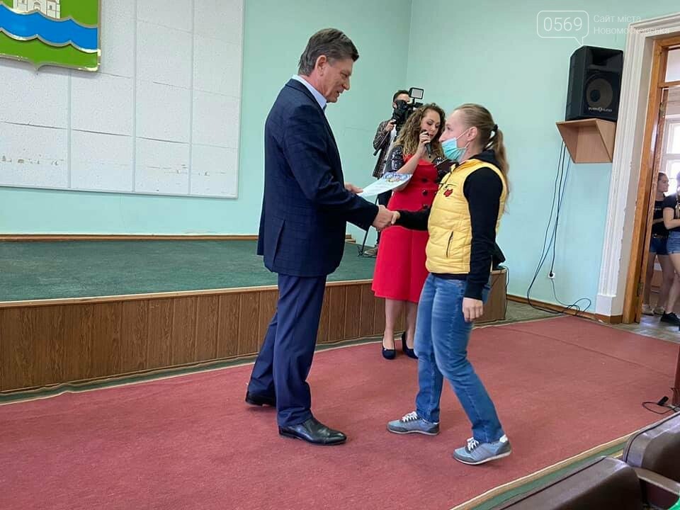 У Новомосковську нагородили учасників та переможців "Бюдже..., фото-24 У Новомосковську нагородили учасників та переможців "Бюджету участі -2020": ФОТО, фото-24