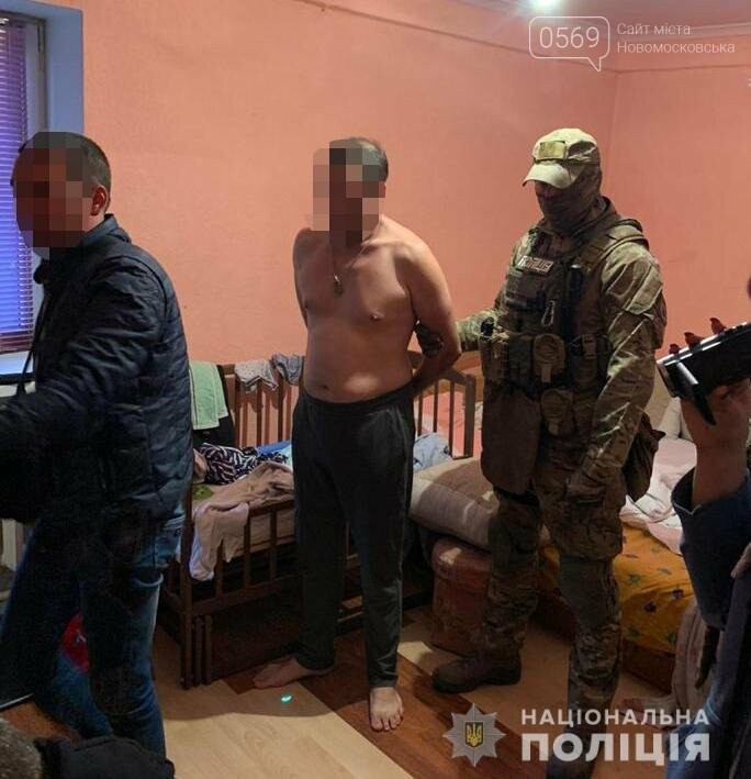 На Дніпропетровщині поліцейські затримали лідера озброєного..., фото-3 На Дніпропетровщині поліцейські затримали лідера озброєного злочинного угруповання, підозрюваного у розбійних нападах на фермерські господа..., фото-3