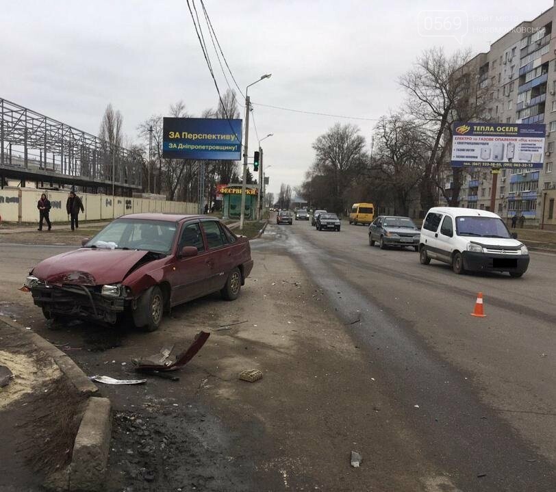 Військова прокуратура досліджує обставини ДТП в Новомосковську, внаслідок якої загинула дворічна дитина, фото-1