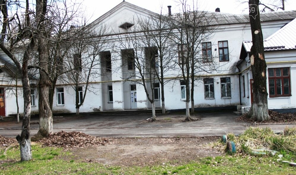 В облозі, або як працюється Молодіжному центру Новомосковська посеред монстра-руїни: ФОТО, фото-2