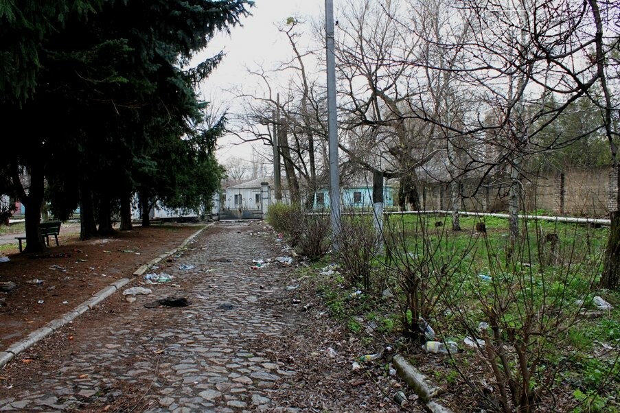 В облозі, або як працюється Молодіжному центру Новомосковська посеред монстра-руїни: ФОТО, фото-7