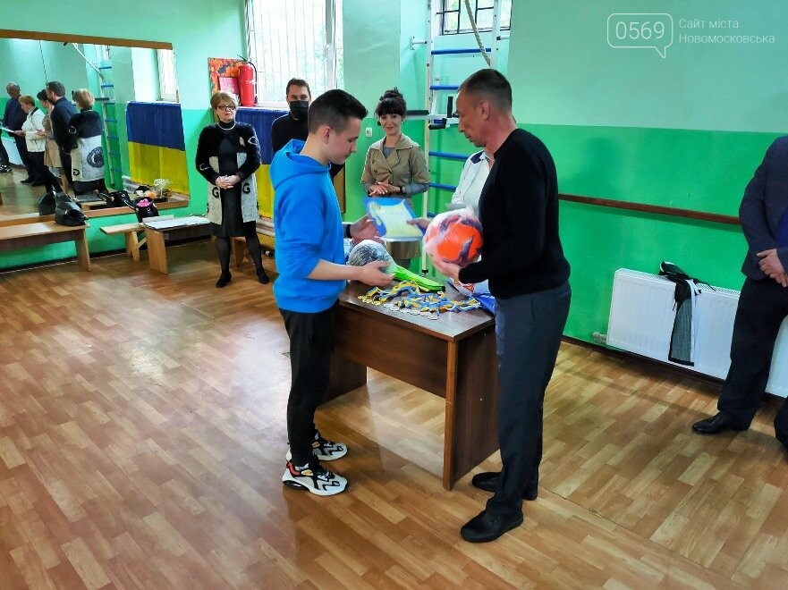  Визначилися переможці турніру з настільного тенісу серед школярів у місті Новомосковську, фото-7