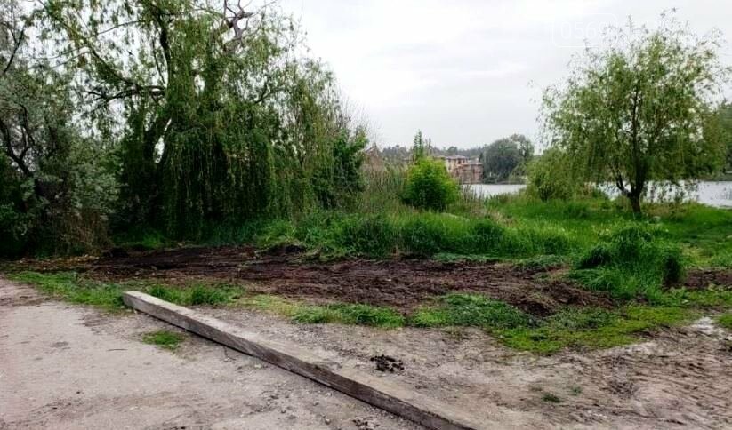 У Новомосковську в рамках акції  «Чистодяка» комунальники вивезли сухе гілля зі старого річпорту, фото-3