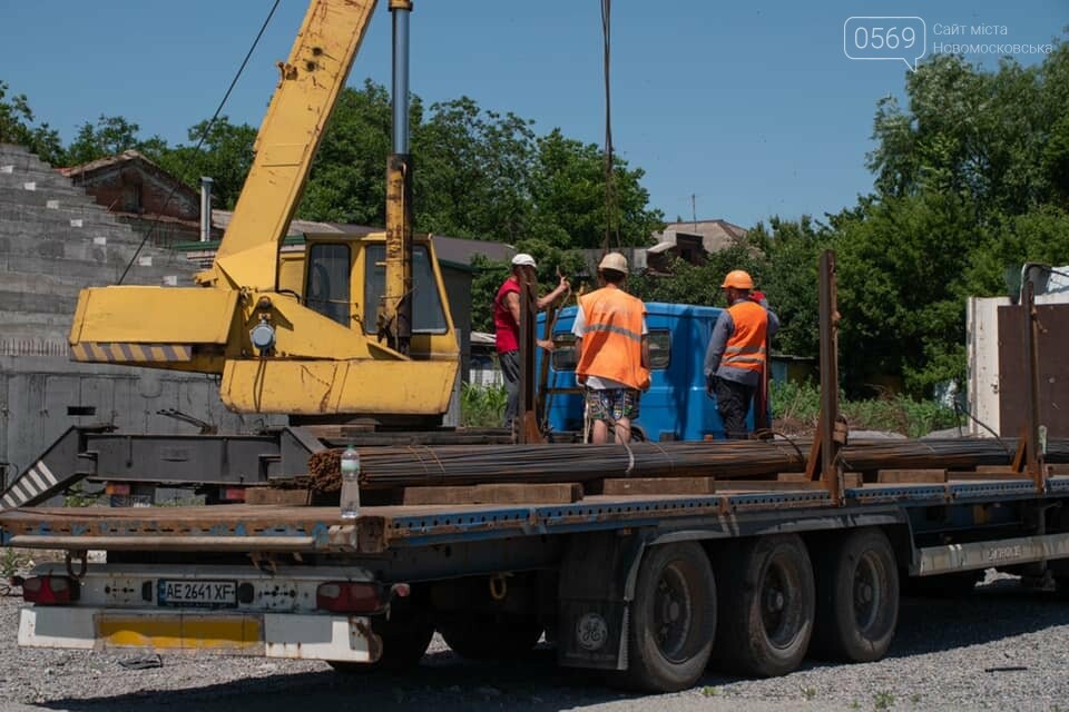 Підрядник відновив роботи на стадіоні «Металург» міста Новомосковська, фото-6