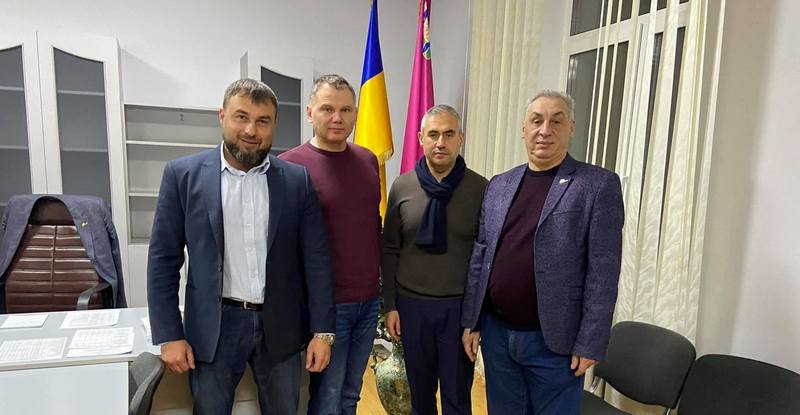 Міський голова Новомосковська провів робочу зустріч з посадовцем ДС... Міський голова Новомосковська провів робочу зустріч з посадовцем ДСУ з питань праці, Ольга