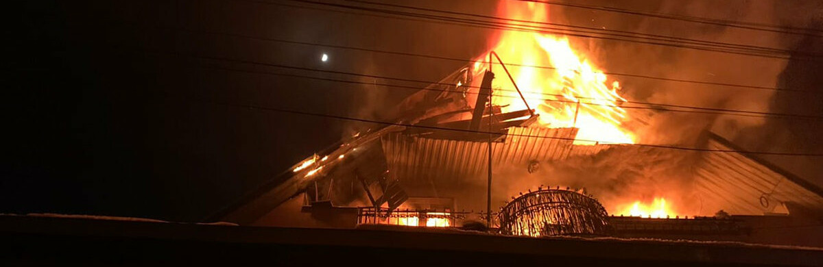 До гасіння пожежі в двоповерховому будинку в Новомосковську залучили 12-х надзвичайників